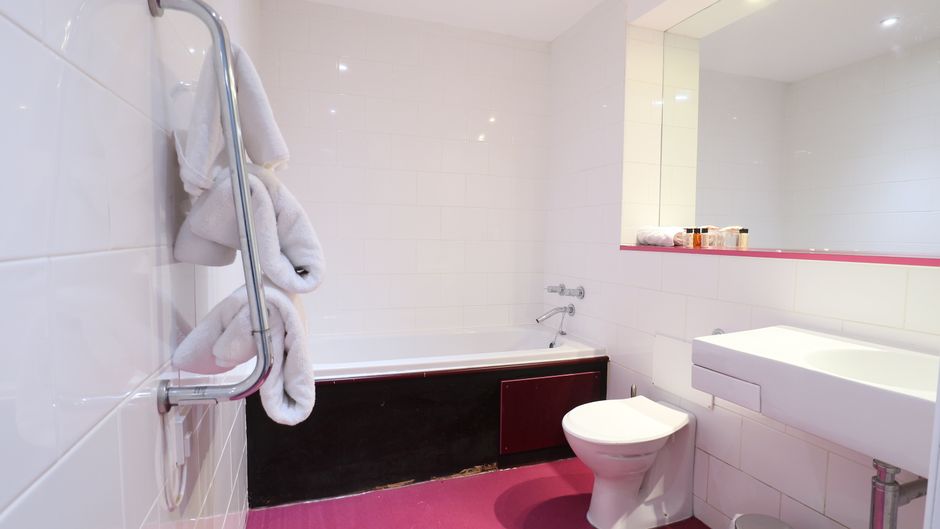 Citrus Hotel Cheltenham Room