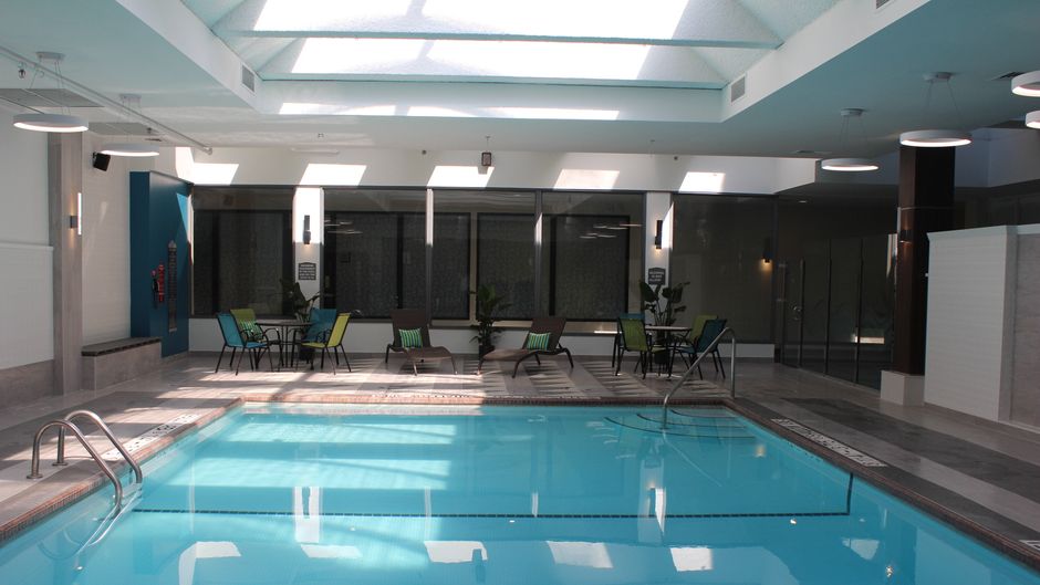 Crowne Plaza Waterloo Pool