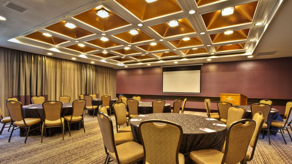 Crowne Plaza Waterloo Meeting