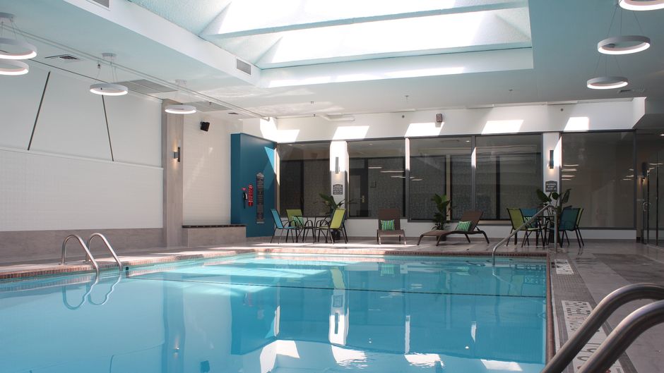 Crowne Plaza Waterloo Pool