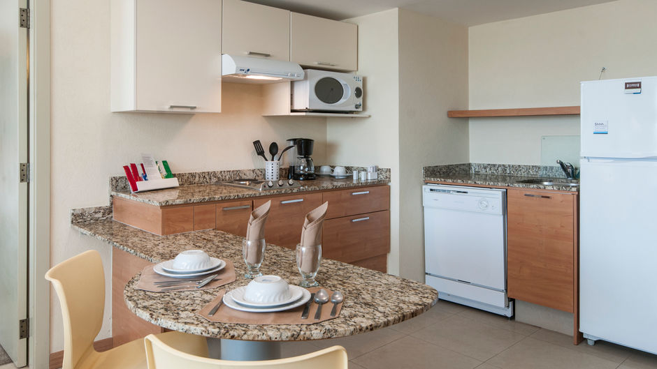 Staybridge Suites Guadalajara Expo Room