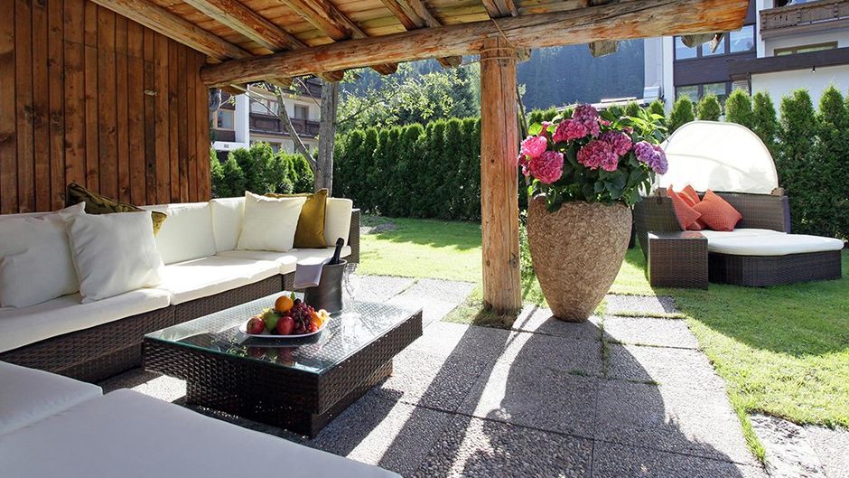Rosengarten Exterior
