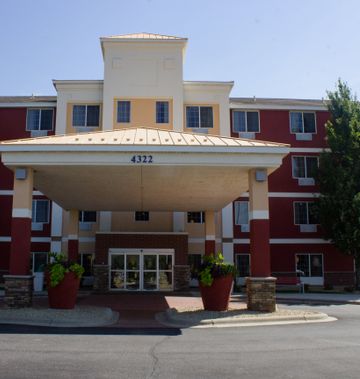 Holiday Inn Express & Suites St. Cloud