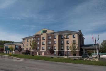 Holiday Inn Express Hotel & Suites - PA
