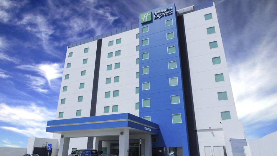 Holiday Inn Express Merida Exterior