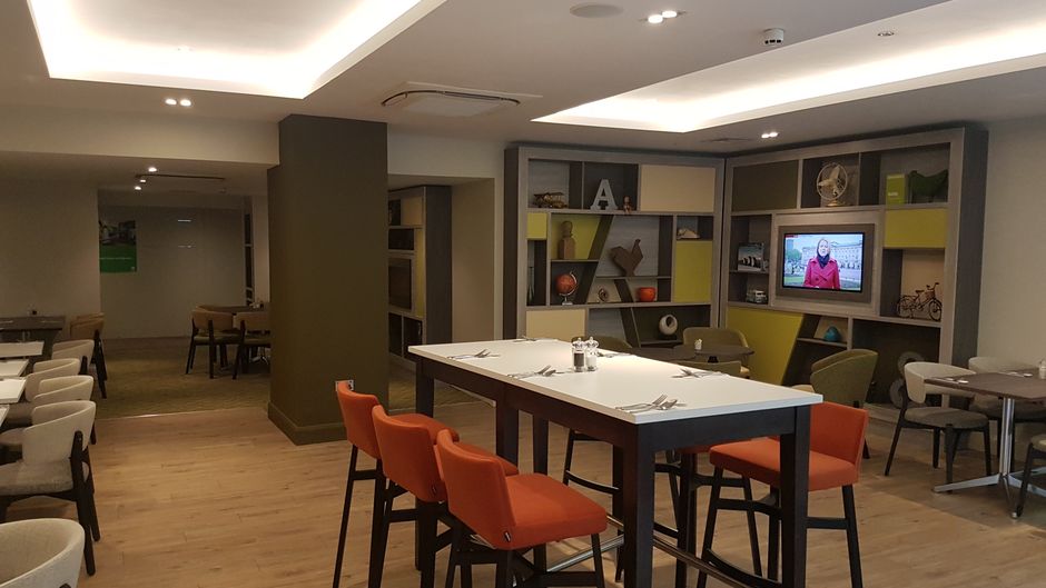 Holiday Inn Luton-South M1, Jct.9 Restaurant