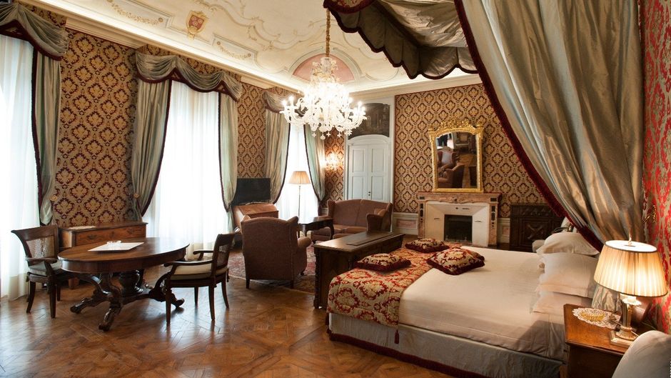 Castello Di Guarene Room