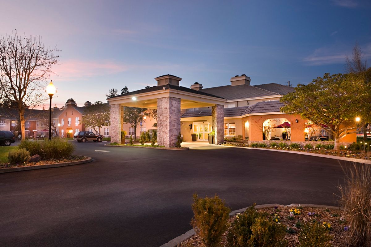 Hotel Indigo Napa Valley- Napa, CA Hotels- First Class Hotels in Napa- GDS  Reservation Codes | TravelAge West