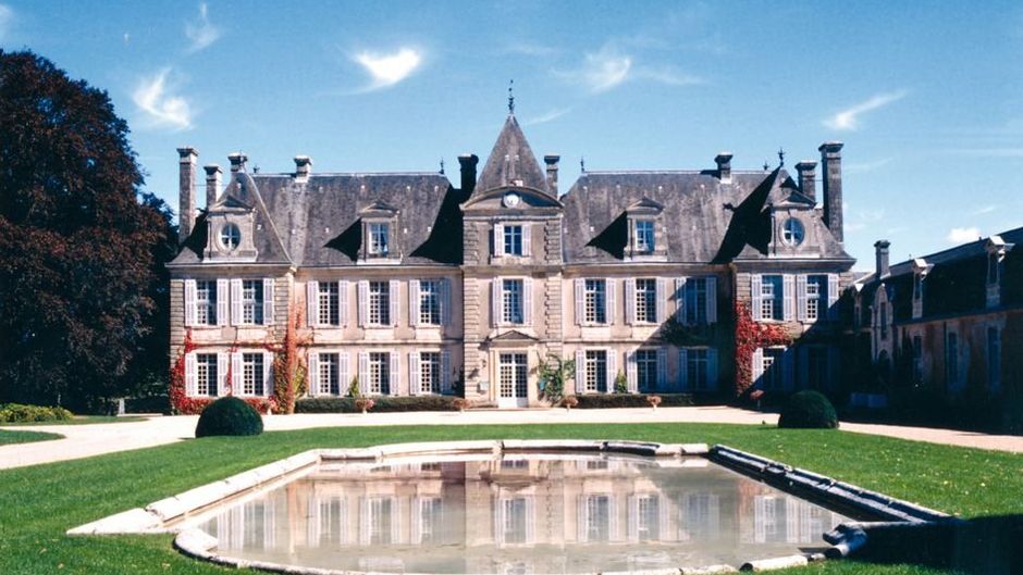 Chateau de Curzay Exterior