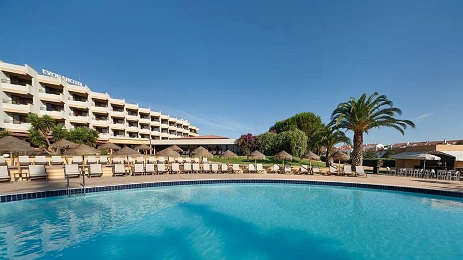 Evora Hotel Pool