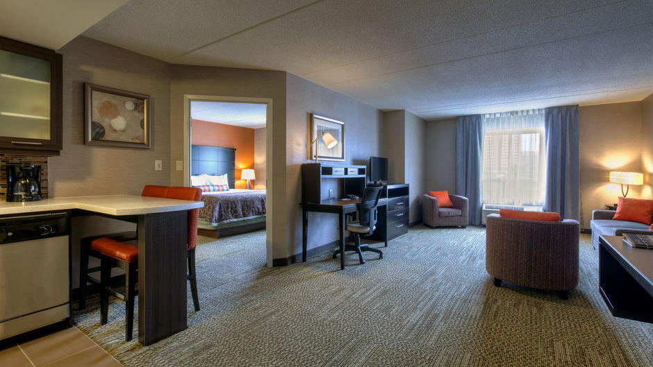 Staybridge Suites Hamilton-Downtown Suite