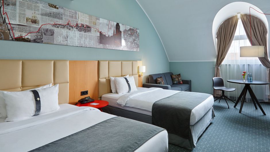 Holiday Inn Room