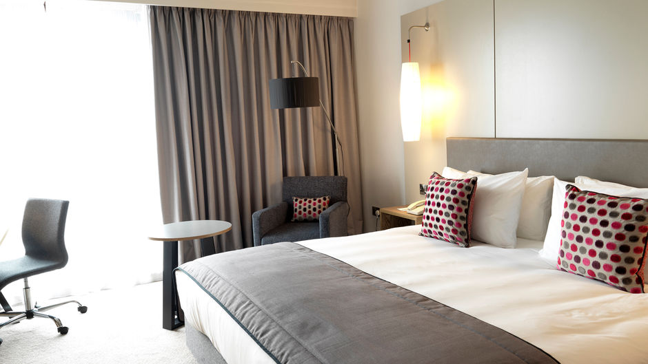 Crowne Plaza Plymouth Room