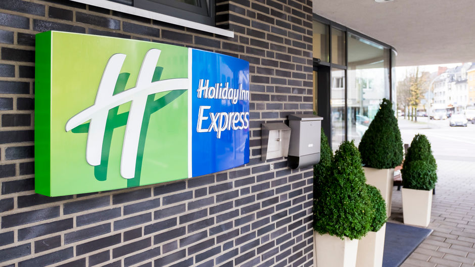 Holiday Inn Express Guetersloh Exterior