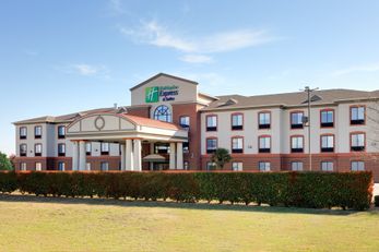Holiday Inn Express Hotel & Suites