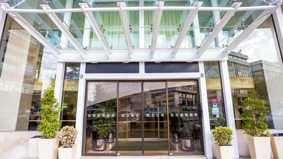Holiday Inn Lisbon Exterior