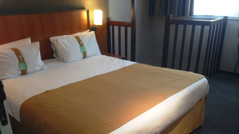 Holiday Inn Calais Room