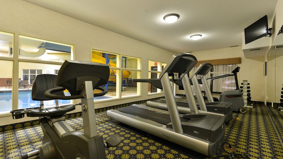 Holiday Inn Express & Stes Edmonton Arpt Health Club