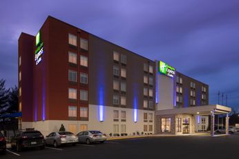 Holiday Inn Express & Sts College Park