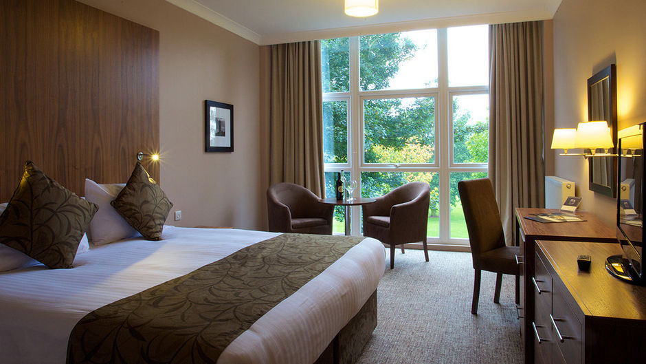 Humber Royal Hotel Room