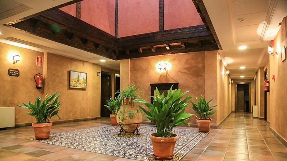 Dona Manuela Hotel Lobby