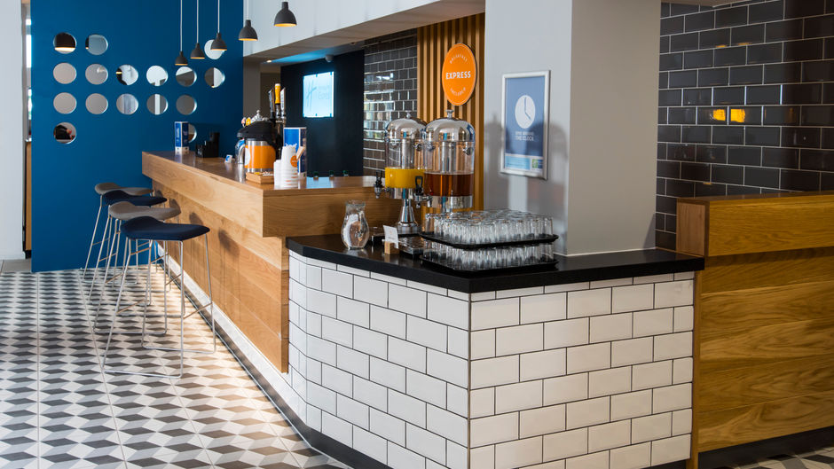 Holiday Inn Express Portsmouth - North Restaurant