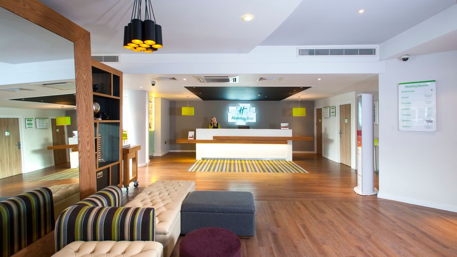 Holiday Inn London-West Lobby