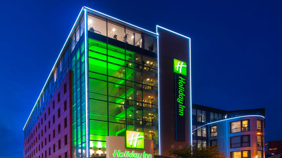 Holiday Inn London-West Exterior