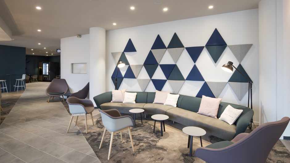 Holiday Inn Express Paris - CDG Airport Lobby