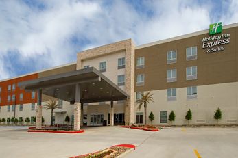 Holiday Inn Express/Suites Lake Charles