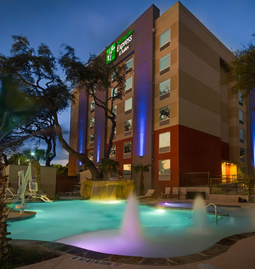 Holiday Inn Express & Suites Medical