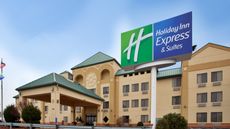 Holiday Inn Express & Suites St. Louis W