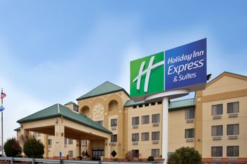 Holiday Inn Express & Suites St. Louis W