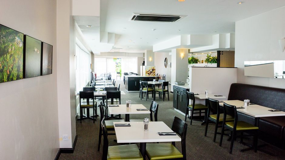 Holiday Inn Brent Cross Restaurant