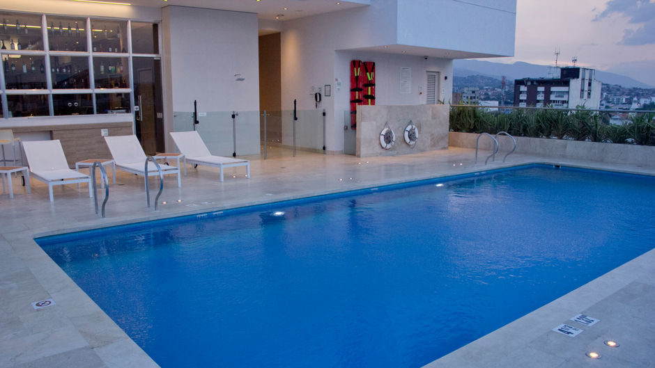 Holiday Inn Cucuta Pool