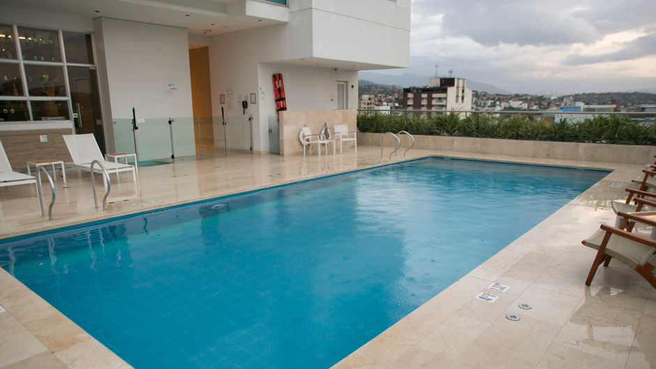 Holiday Inn Cucuta Pool