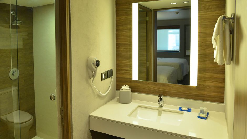 Holiday Inn Express Morelia Room