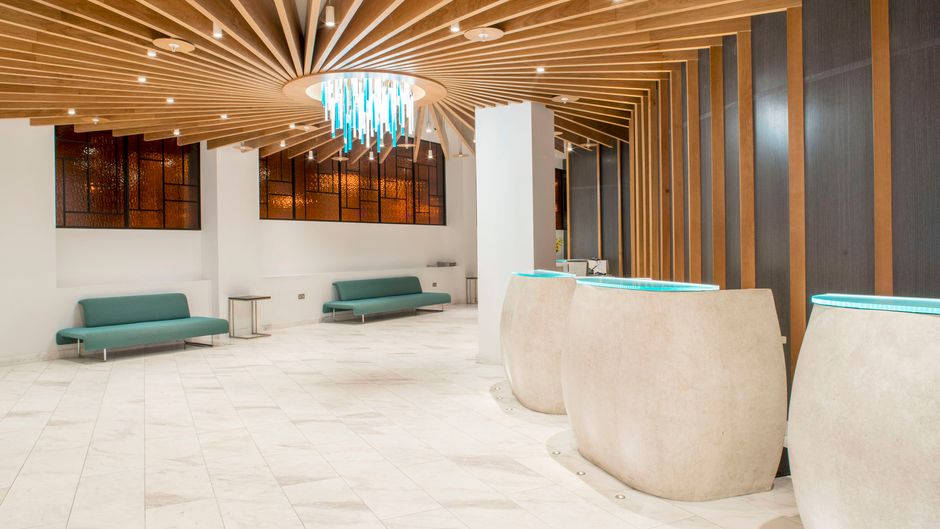 Crowne Plaza London - Kings Cross Lobby