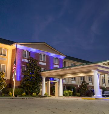 Holiday Inn Express & Suites Oxford