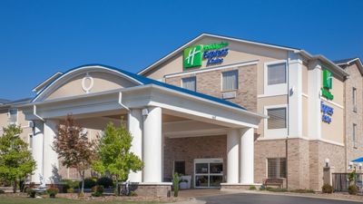 Holiday Inn Express & Suites Clarksville