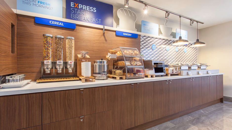 Holiday Inn Express & Suites Southwest Restaurant
