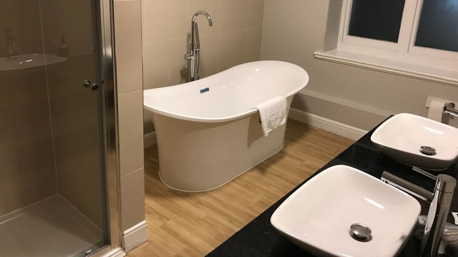 The Cedars Inn Room