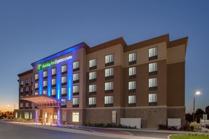 Holiday Inn Express & Suites Orleans SW