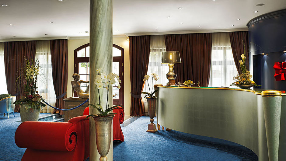 Buelow Palais Relais Chateaux Hotel Lobby