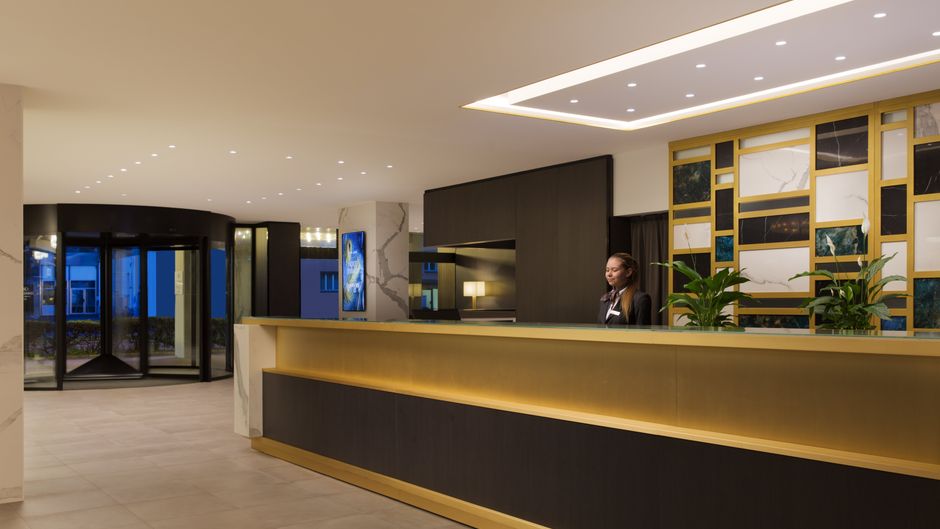 Crowne Plaza Zurich Exterior