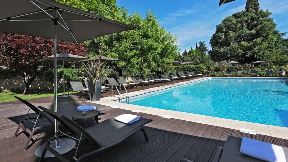 Hostellerie le Prieure Pool