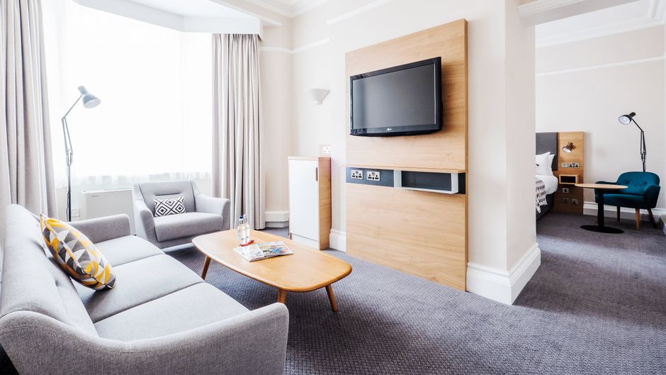 Holiday Inn Farnborough Suite