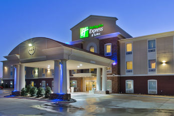 Holiday Inn Express & Suites Alvarado