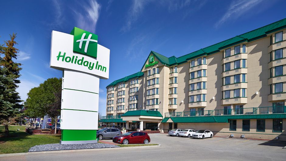 Holiday Inn Conference Centre Exterior