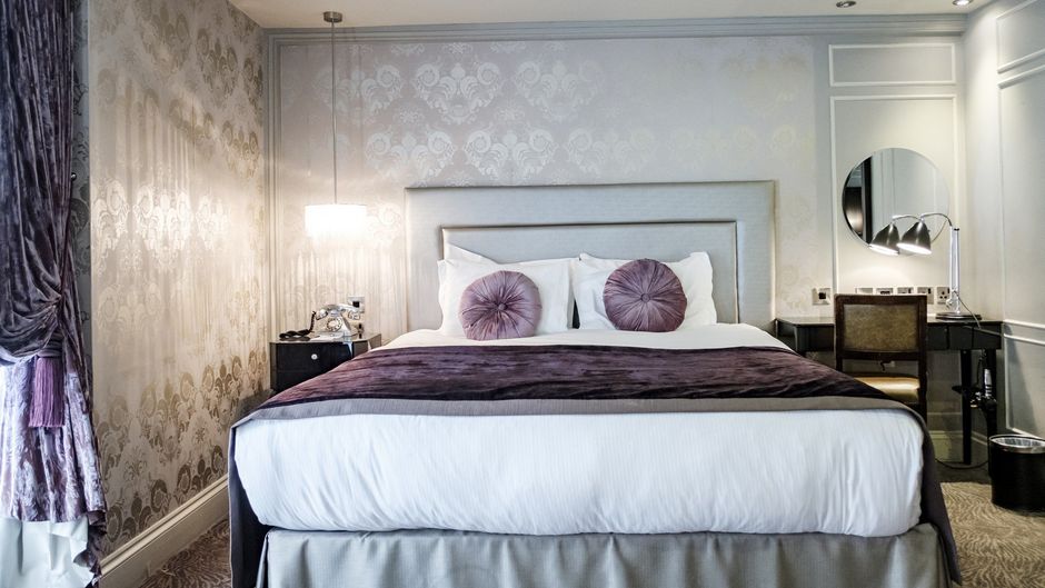Drayton Court Hotel Suite